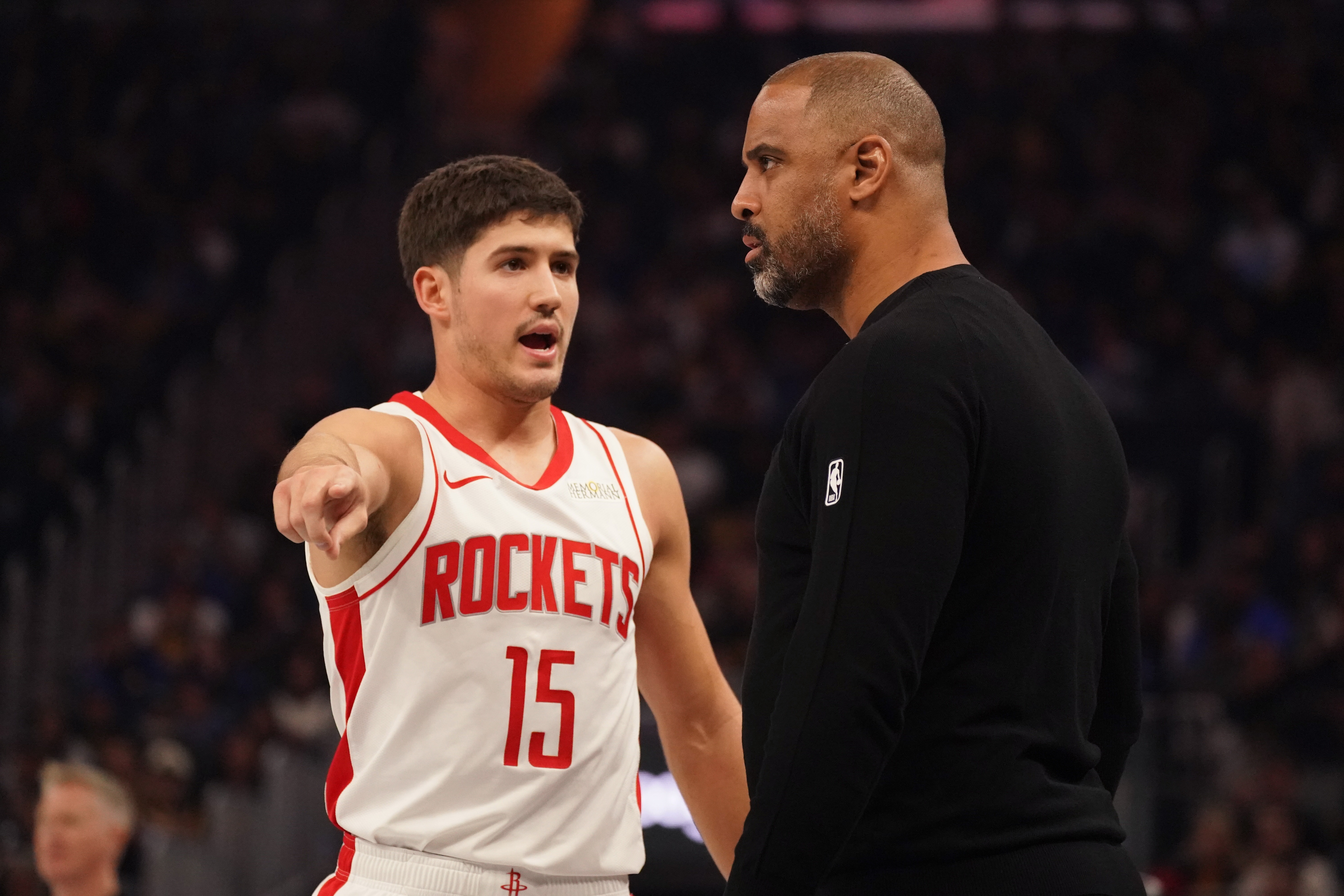 足球直播-为什么宁可上霍勒迪也不上谢泼德？火箭遭遇连败乌度卡恐难辞其咎