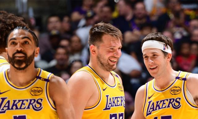 体育-湖人锁定西部第三迎利好！完全体冲冠坐等对手