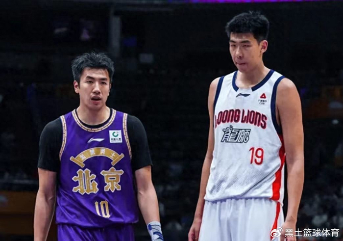 体育-13分大胜，深圳锁定第3！广州输了也赢了，力压北控压哨进季后赛|贺希宁|深圳队|联赛|深圳足球俱乐部|球队_新浪体育_新浪新闻